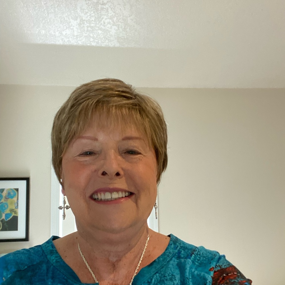 Meet your Posher, Olivia